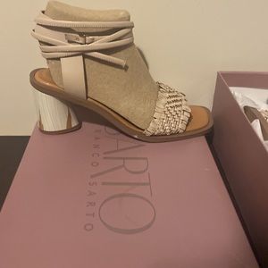 Franco Sarto woman’s shoes 8M brand new, no box; beige bone color